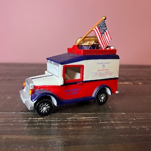 Dept 56: American Pride Village Express - Heritage Village Collection;  Department 56 RETIRED-Vintage Christmas Village Accessory