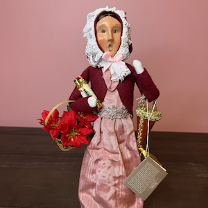 Byers Choice Caroler -Limited Edition - Victorian Shopper, Vintage Christmas Caroler, Vintage Christmas Holiday Decor, Antique Caroler