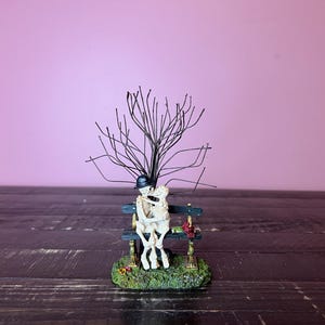 Dept 56: Kiss of Death; Halloween Snow Village Series- Department 56 - RETIRED; Vintage Halloween Fall Village Decorations