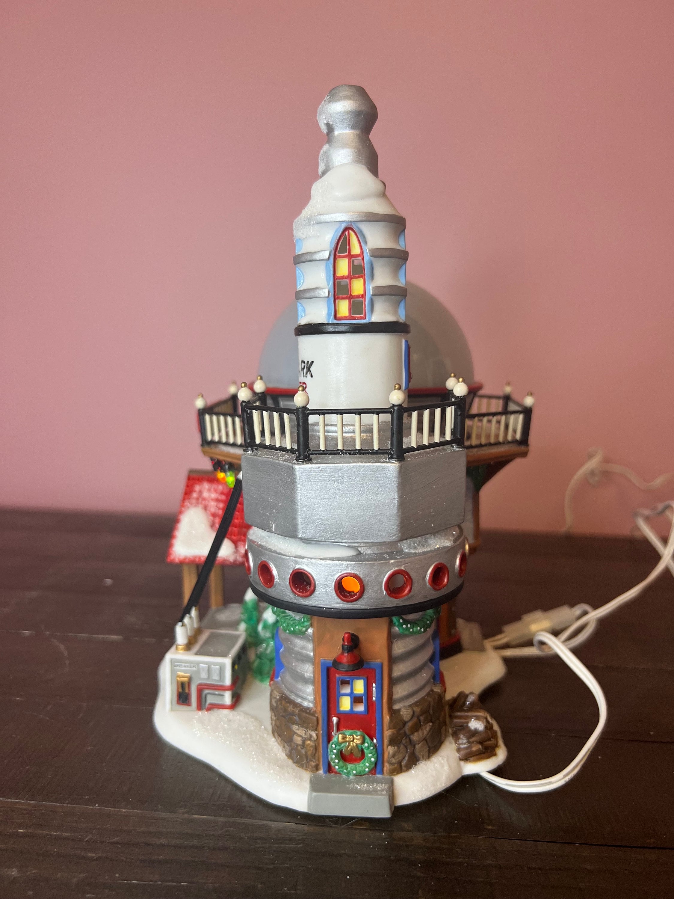 Dept56 ノースポールシリーズ サンタクロース夫妻の家 ライト ハウス 陶器 Dept56 ノースポールシリーズ サンタクロース夫妻の家 ライト