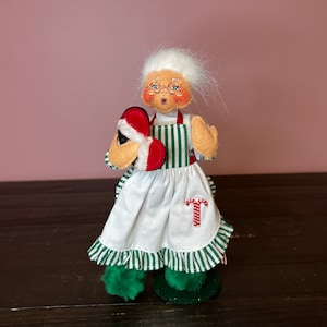 Annalee Dolls - 9.5 inch Mrs. Claus Holding on Santa&#39;s Slippers; Cute Vintage Christmas Holiday Plush; Handmade Christmas Doll Home Decor