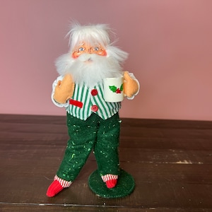 Annalee Dolls - 9.5 inch Santa Claus with Hot Chocolate; Cute Vintage Christmas Holiday Plush Decor; Handmade Christmas Doll Home Decor