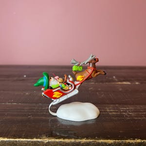 Dept 56: Fly Through Elf, Elfland-North Pole Series; Department 56 -RETIRED; Christmas Village Porcelain Accessory, Village Scene