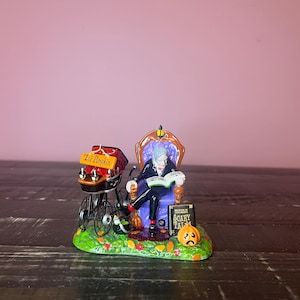 Dept 56: A Gravely Haunting - 2006; Halloween Snow Village Series- Department 56 - RETIRED; Vintage Halloween Fall Village Decorations
