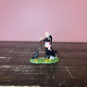 Dept 56: A Gravely Haunting, 2008; Halloween Snow Village Series- Department 56-RETIRED; Vintage Halloween Fall Village Accessory Decoration