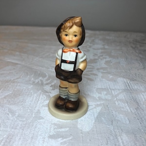 1994 Vintage Goebel Hummel Figurine; For Keeps #630- TMK- 7