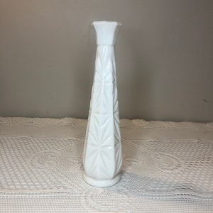 Vintage Hoosier Milk Glass Bud Vase in Starburst Pattern; Antique Milk Glass Home Decor, Vintage Milk Glass  9 inch Vase, Vintage Wedding
