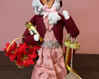 Byers Choice Caroler -limited Edition - Victorian Shopper, Vintage