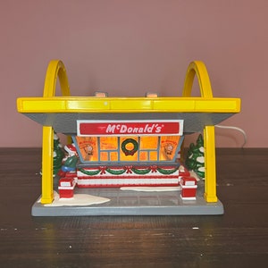 Dept 56: Mcdonald's; Snow Village Series, Department 56 Retired
