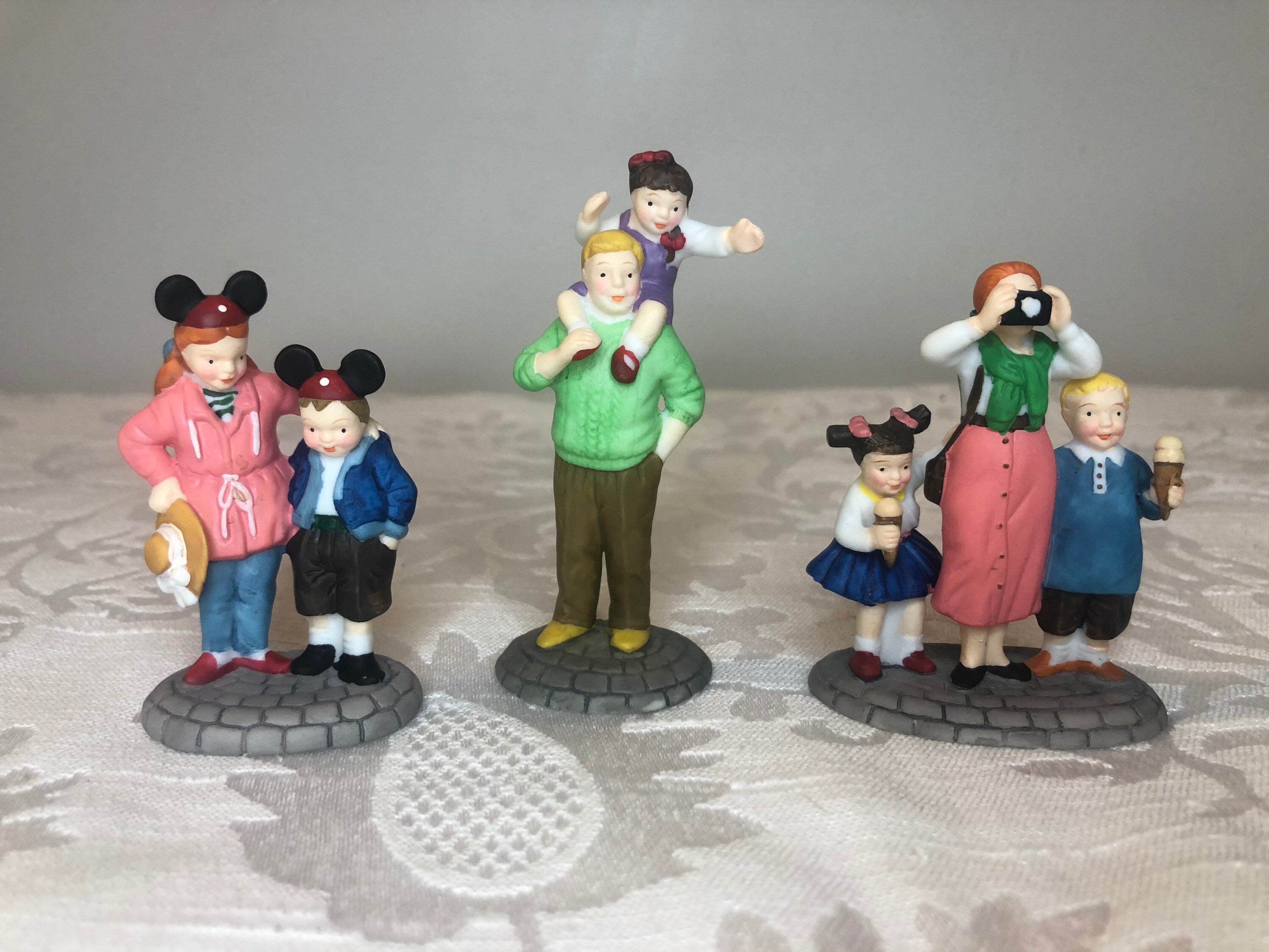 置物 Department56 Disny Parks Village Series Department 56 Disney Parks Village Series Heritage Village