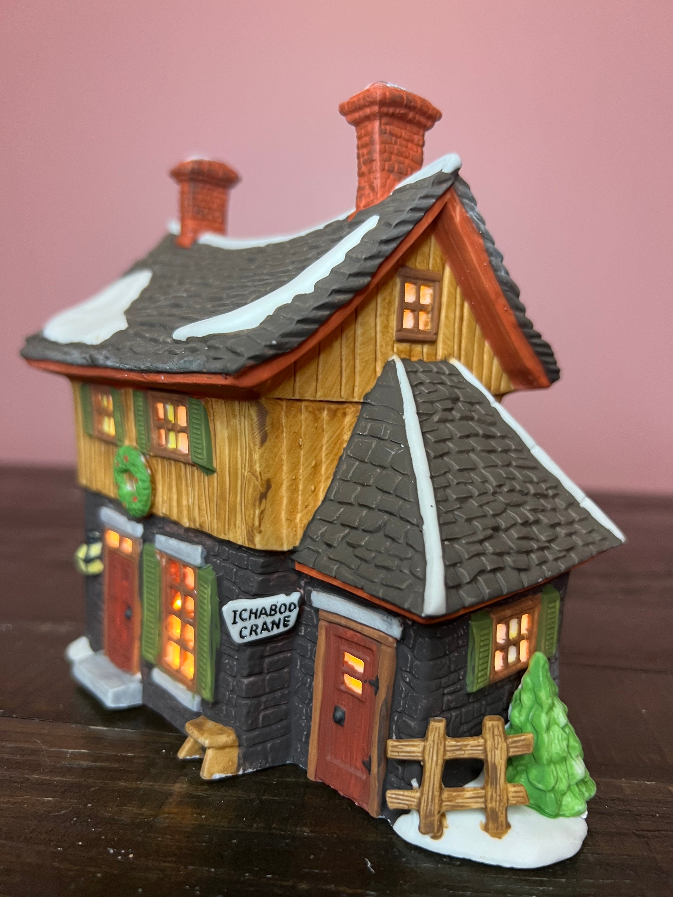 Dept 56: Sleepy Hollow -ichabod Crane's Cottage- New England