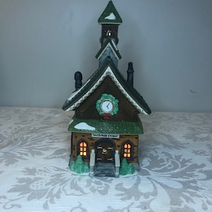 Dept 56 Thornbury Chapel Dickens' Village Series Department 56-RETIRED  Vintage Christmas Village Porcelain Lighted House 