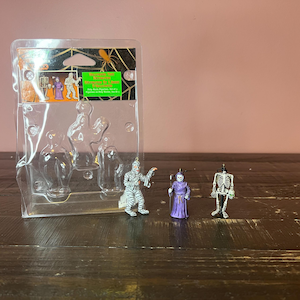 Lemax: Halloween Tree Decoration- Spooky Town Signature Collection; LEMAX RETIRED-Village Accessory, Halloween Village Accessory Scene Decor