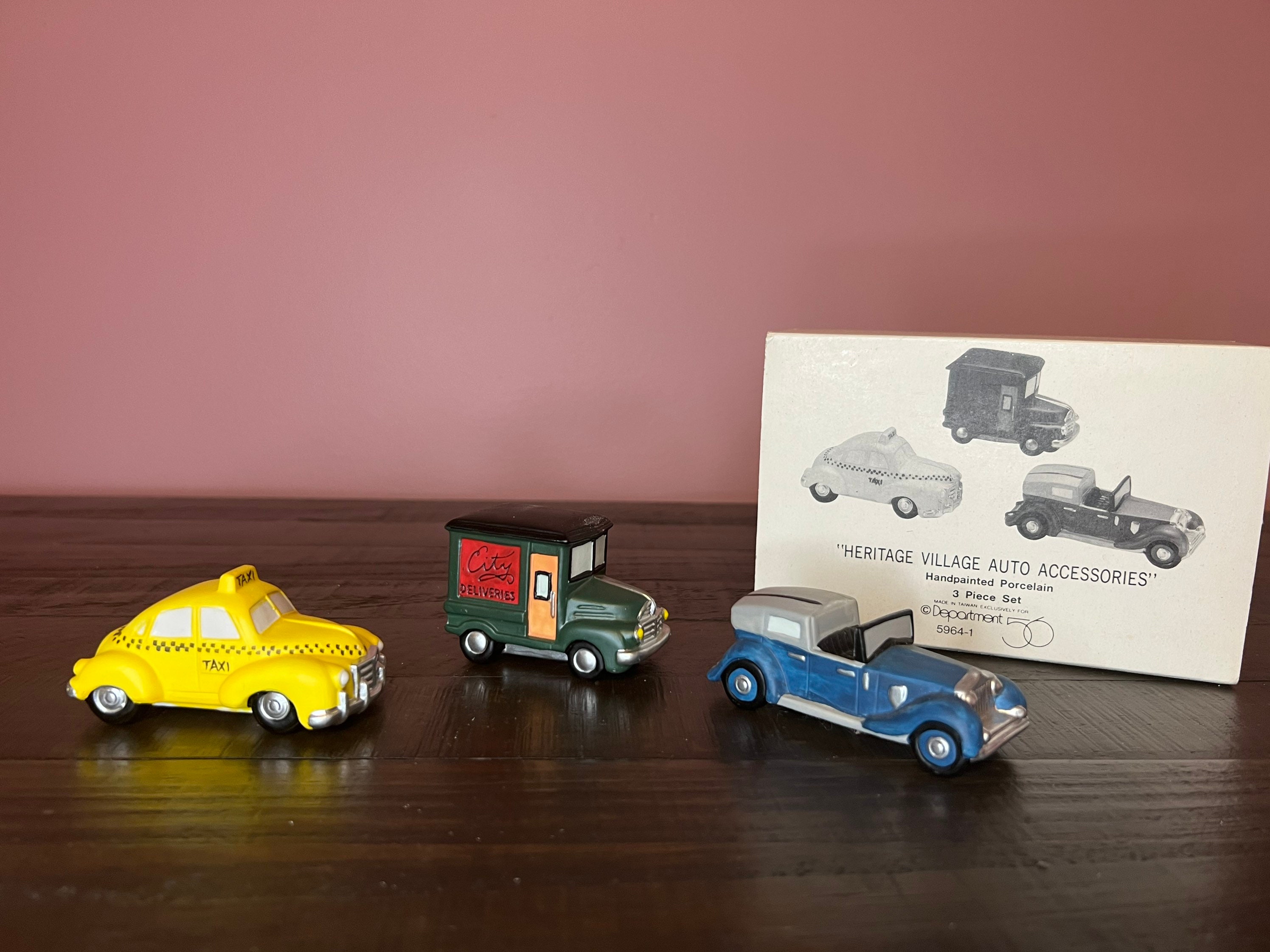 Dept 56: Automobiles; Heritage Village Auto Accessories 5964