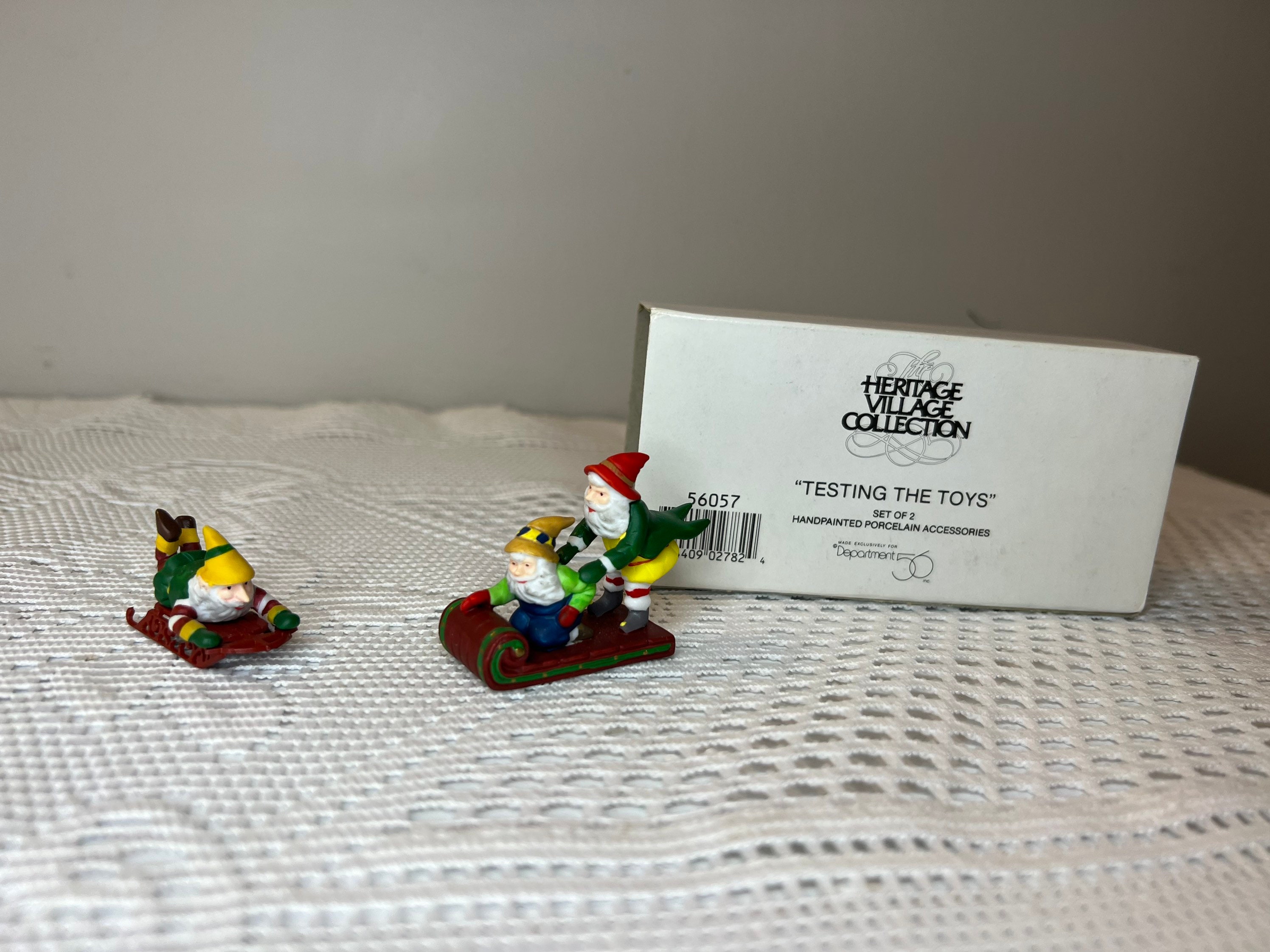 Department 56 Elf Land Village 'Fly Through Elf' - Statuina Porcellana Decorazione Natalizia