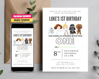 Könnte beinhalten: Eine Star Wars-Motto-Einladung zum ersten Geburtstag mit weißem Hintergrund. Die Einladung zeigt eine Cartoon-Illustration von Figuren aus dem Star Wars-Film-Franchise, darunter R2-D2, Prinzessin Leia, Luke Skywalker, Darth Vader und Chewbacca. Der Text auf der Einladung lautet: "Schließen Sie sich uns in einer weit, weit entfernten Galaxie an, um den 1. Geburtstag von Luke zu feiern. Die Macht ist stark mit diesem einen. 8. Dezember Samstag um 15:00 Uhr. 123 Anywhere st. Any city, ST 12345. RSVP an Mama unter 123-456-789."