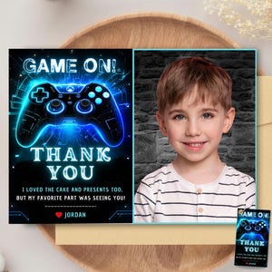 Invitation photo jeu vidéo, niveau supérieur, anniversaire, modèle Gamer Boy, anniversaire arcade, jeu vidéo, carte d'anniversaire avec photo, invitation jeu néon lueur