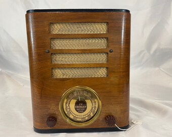 Crosley Model 527 2V Battery “Fiver” Farm Radio