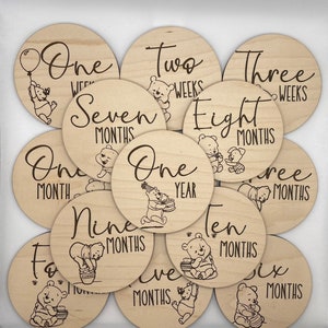 Winnie the Pooh Milestone SVG / Traguardo del bambino / File di taglio digitale / Glowforge / File SVG / Taglio laser