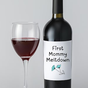 Mommy Milestone wine, Newborn gift , Baby Shower Gift,, New parent Gift, pregnancy gift, Mothers Day. New mom wine gift, wine labels, PDF