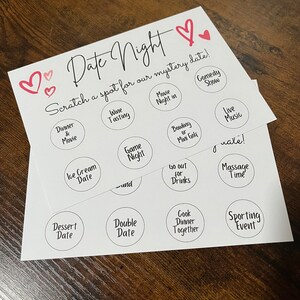 Biglietti da grattare per una serata romantica, regalo stampabile per appuntamenti, idea per anniversario, regalo di compleanno per lui o per lei, biglietti a sorpresa, regalo per coppie