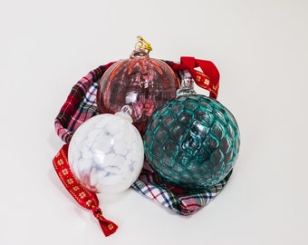 Snowball - Handblown Glass Ornament