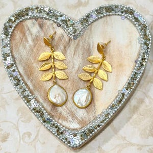 Golden Leaves and Pearl Drops Earrings