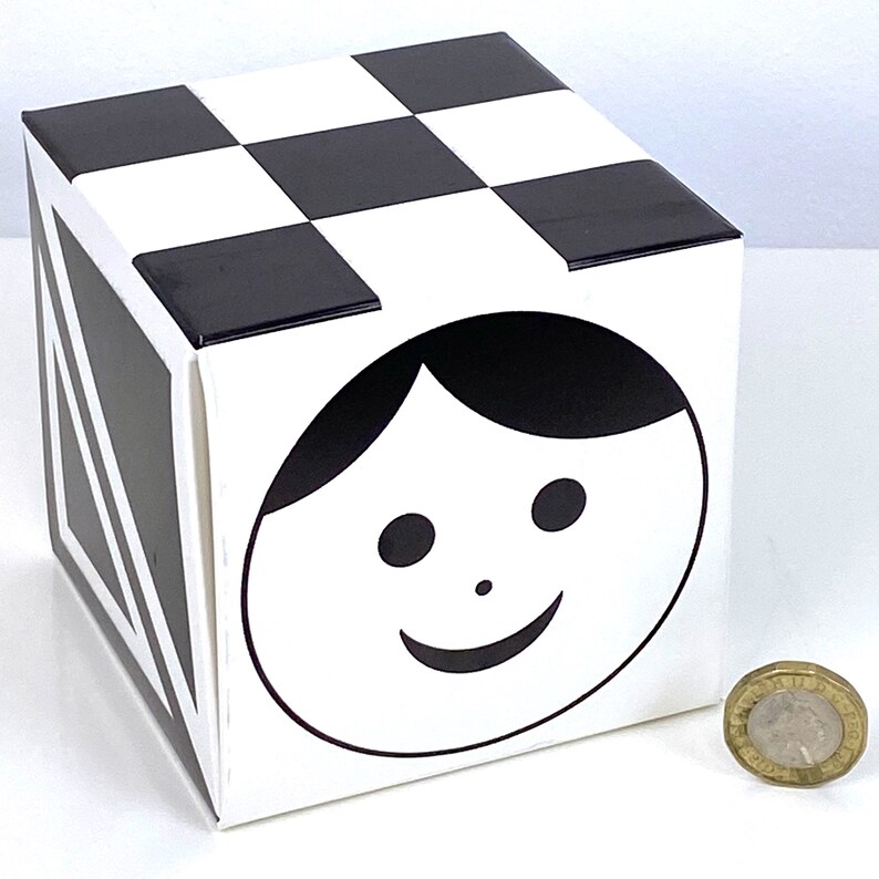 Black and White Visual Stimulation Box for Newborn Babies - Etsy