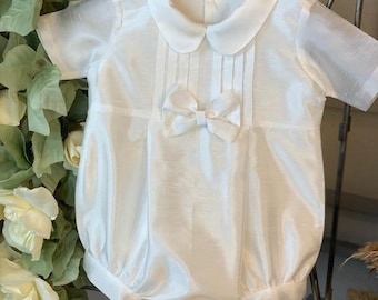 Short Baby Rompers Made of Stylish Fabric with Collar and Ribbon Detail SCEE10241