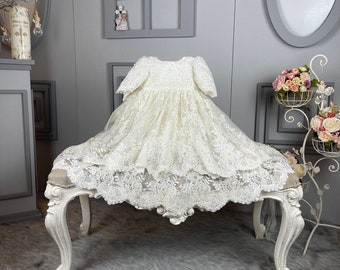 Ecru Lace Christening Dress · Girl Dress (SCENK10104)