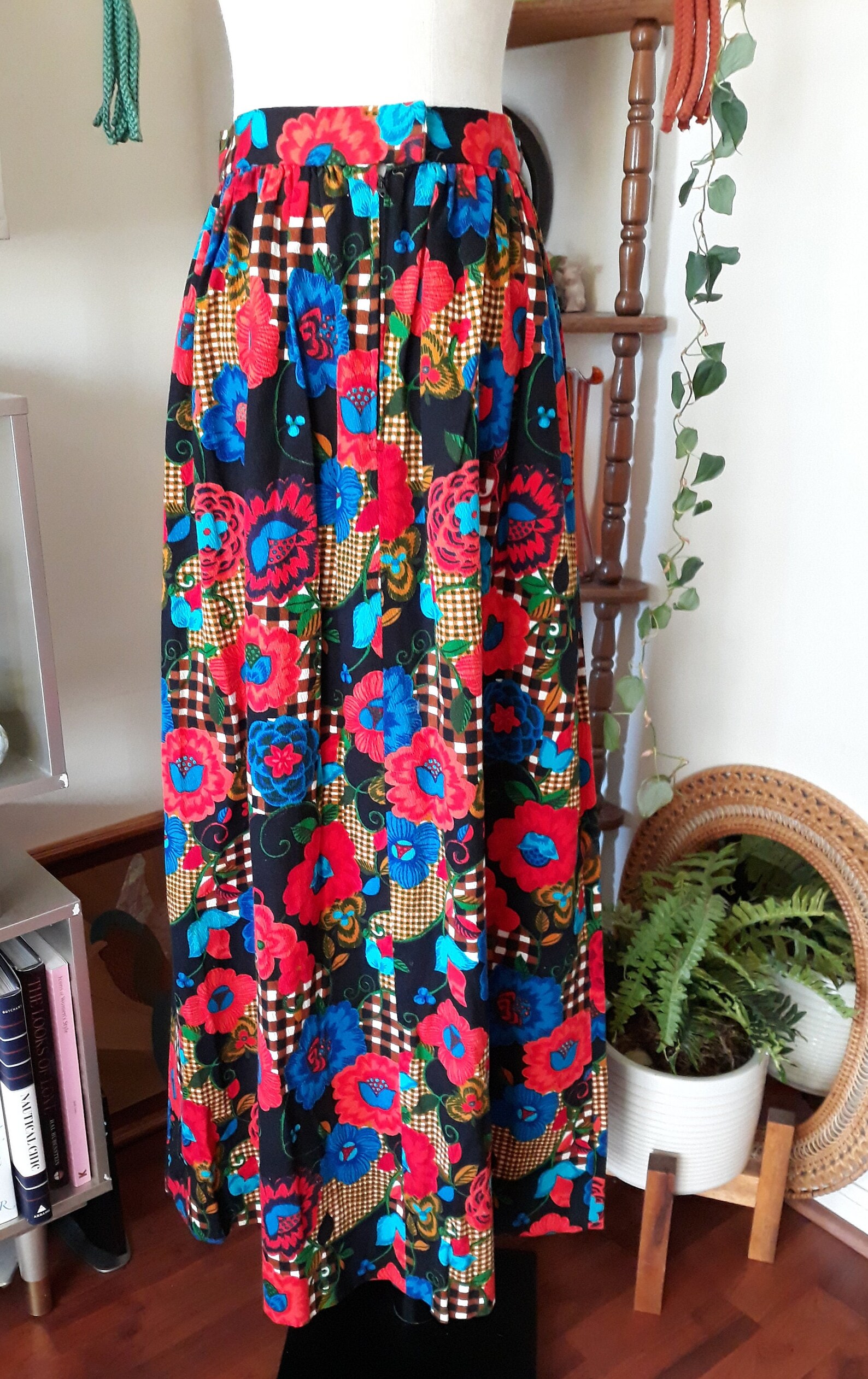 1970s Printed Maxi Skirt Vintage Maxi Skirt Vintage Skirt 60s 70s Print ...