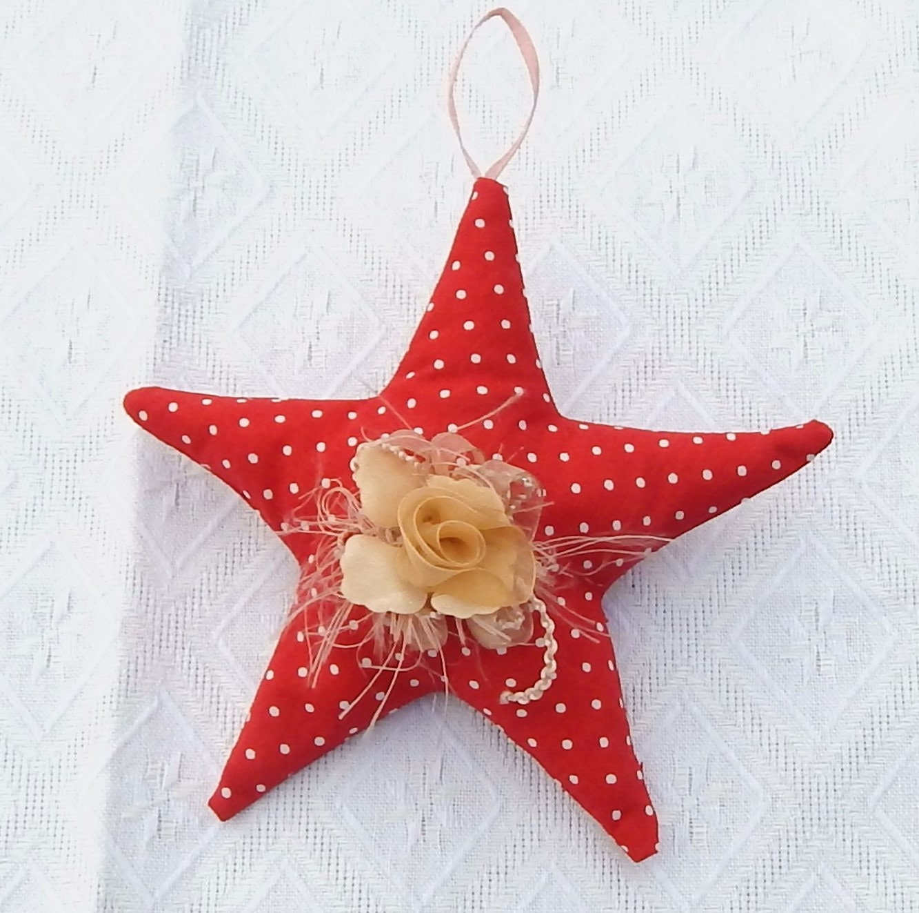 Étoile en Tissu à Suspendre Faite Main