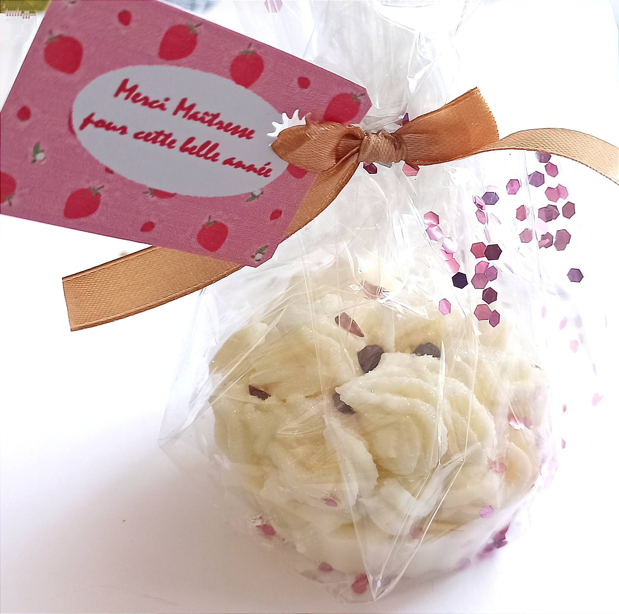 Bougie Cup Cake Merci Maîtresse Parfumée Pierre de Grenat Rouge