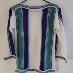 Ladies pullover sweater vintage by Joyce