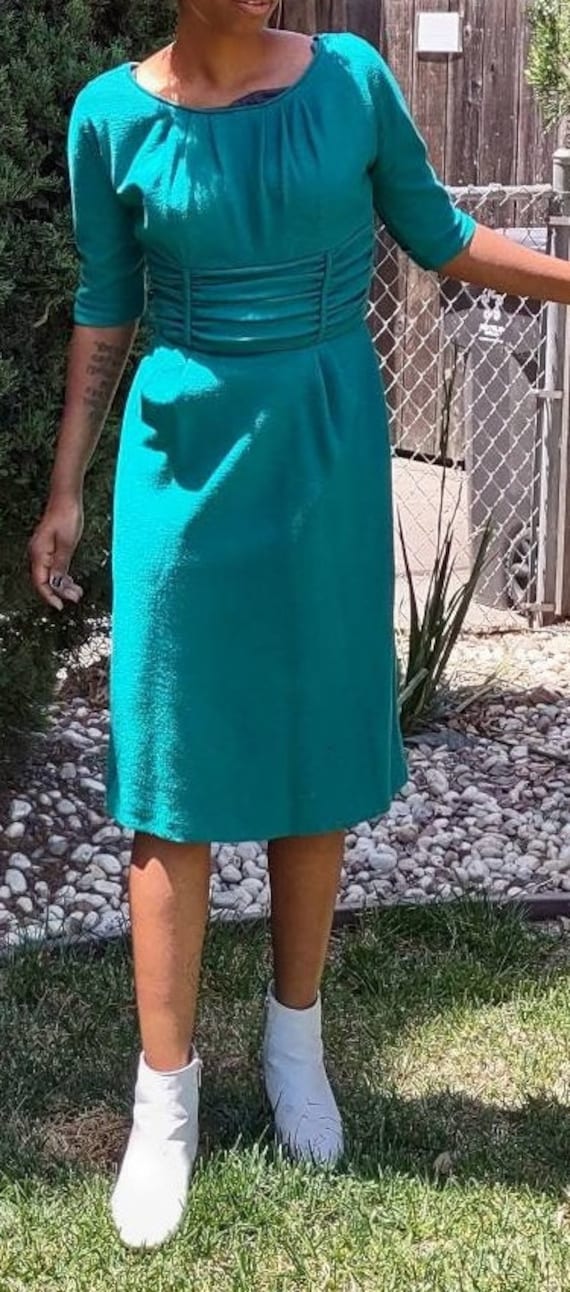 Ladies  vintage teal colored dress