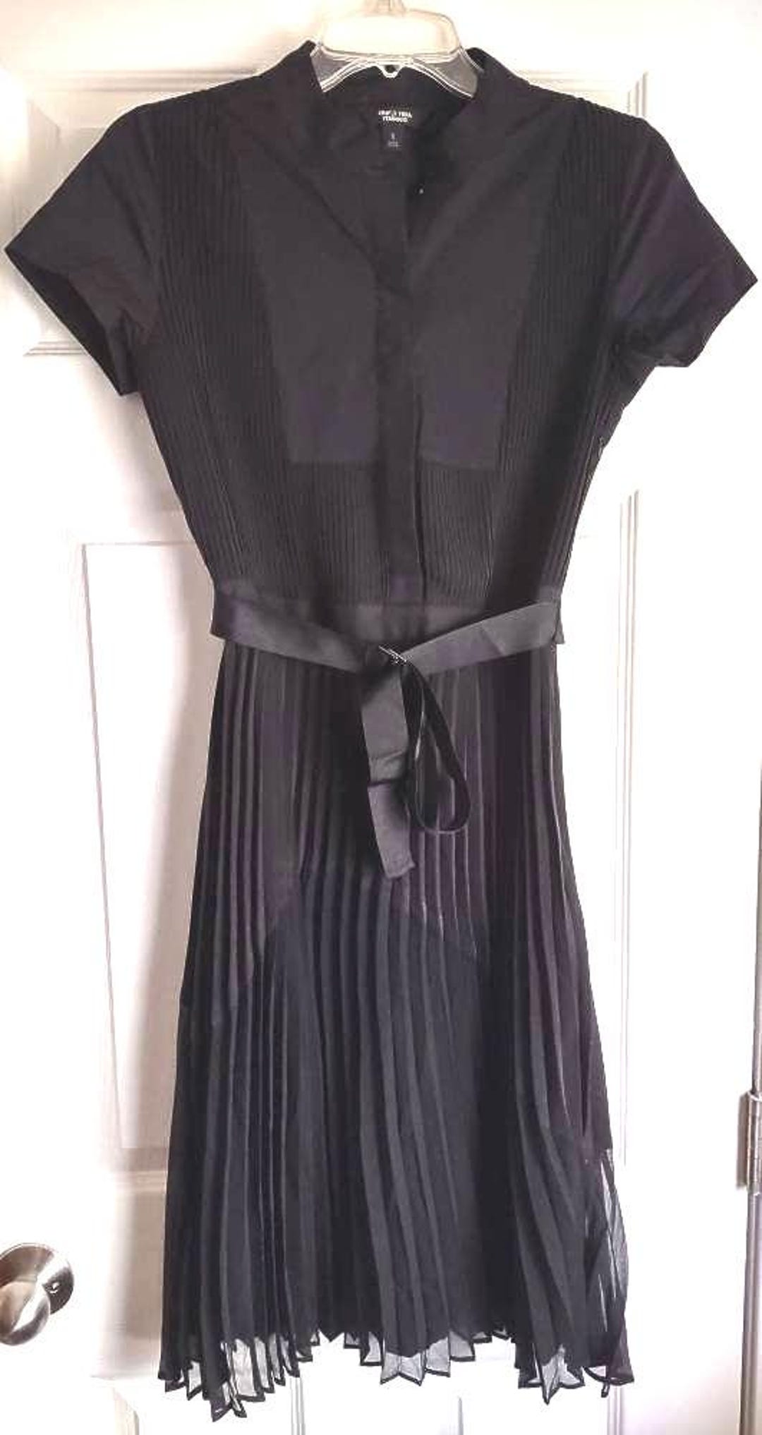 simply vera wang pleated dress Simply Vera Vera Wang Black Dress | Size 10 | Pleated A-Line Cocktail