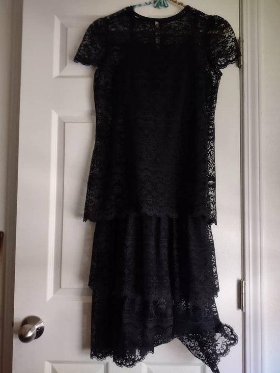 Ladies 2pc black sleeveless dress and lace top