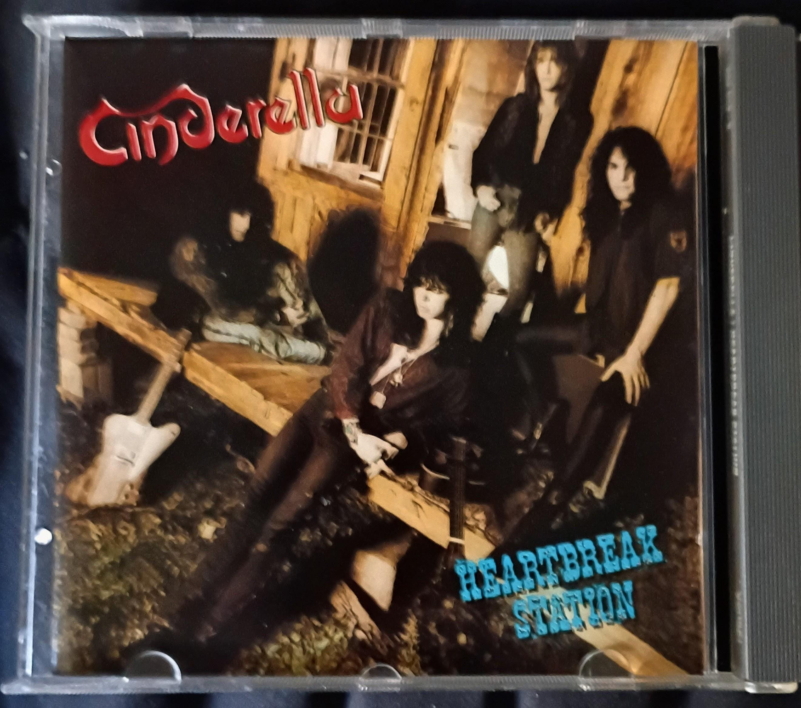 Cinderella –Heartbreak Station /帯,ステッカー付 Cinderella –Heartbreak Station /帯,ステッカー付 Amazon.com