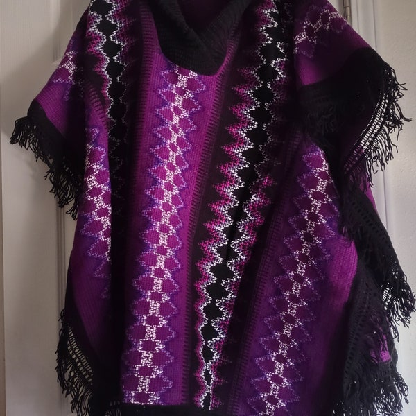 Vintage knitted poncho 100% acrylic by JFR Mexico black with shades of purple