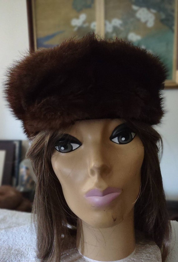 Leather and fur hat Gem