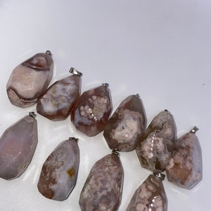 Flower agate pendants