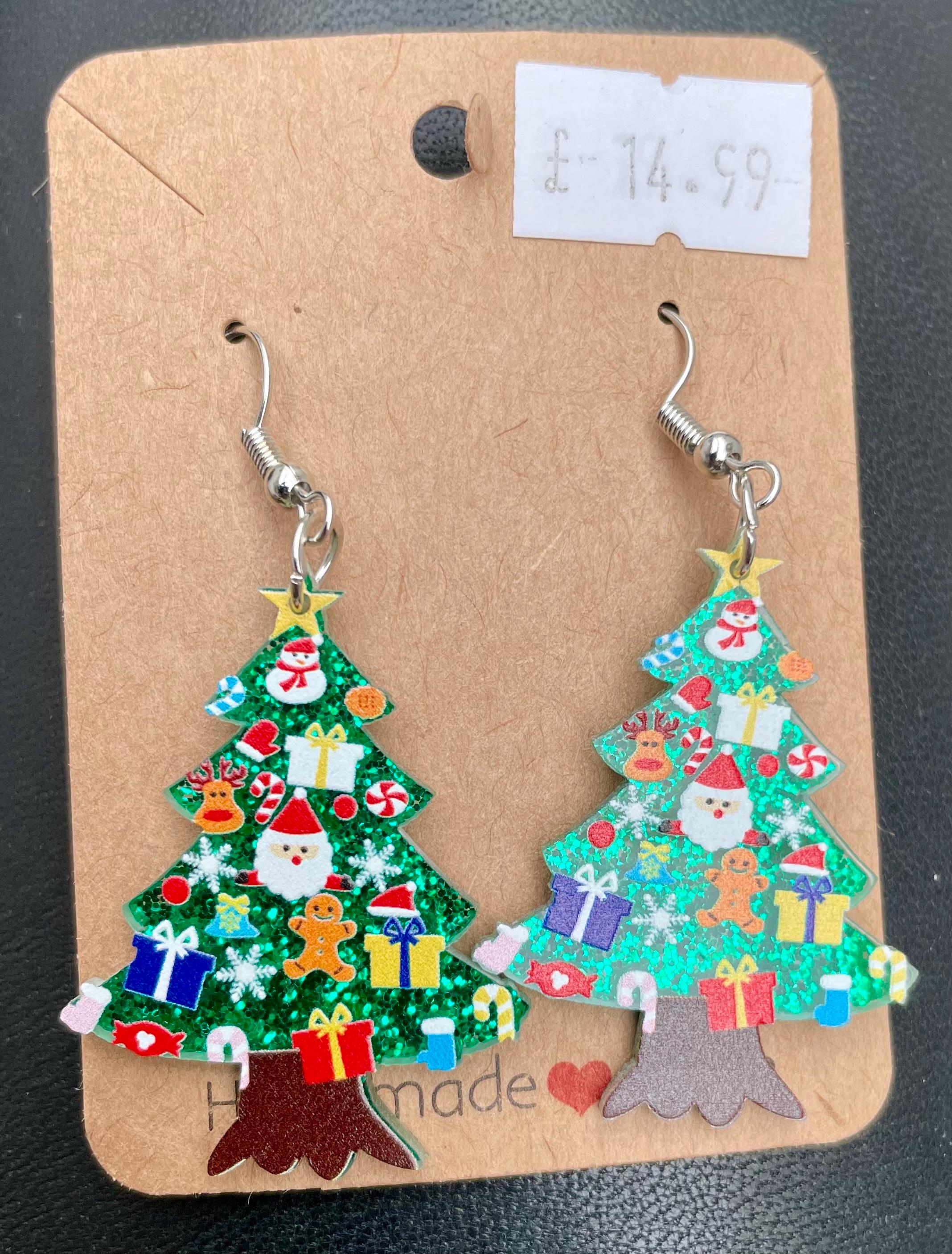 ピアス　冬　クリスマス　雪だるま　トナカイ　ツリー　雪の結晶　チャーム　ビジュー ピアス 冬 クリスマス 雪だるま トナカイ ツリー 雪の結晶 チャーム