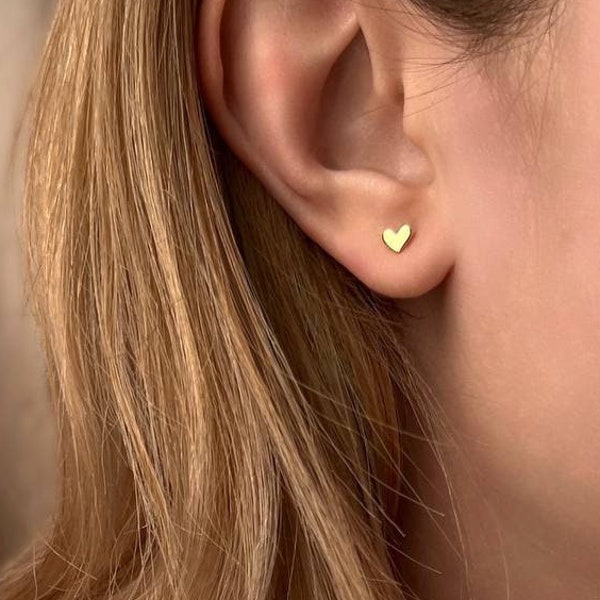 Tachuelas de corazón-Plata de ley 925-Tachuelas de oro -Pendientes minimalistas-Corazón-Minimal-18k Tachuelas de oro vermeil Pendientes de corazón diminutos - Joyería delicada