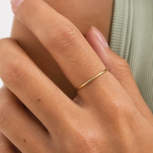 Dunne gouden ring, stapelring 1 mm, 925 sterlingzilveren ring, minimalistische bandring, sierlijke gouden ring, cadeau voor haar, R006
