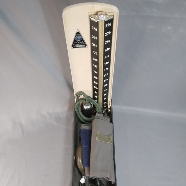 Nova Presmeter Sphygmomanometer, Germany No. 20269 | Vintage Blood Pressure Cuff Machine, Antique Medical Device, Equipment | House Call Dr