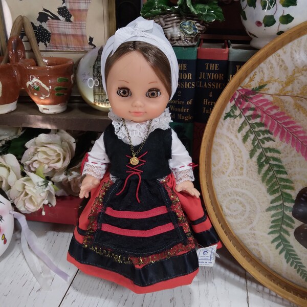 Vintage Marin Chiclana Cadiz 10" Spanish Souvenir Doll In Traditional Costume | Folk Muneca Hazel Sleepy Eyes | Cultural Collectible