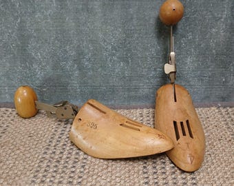 Vintage Miller Solid Wood Shoe Trees, Adjustable Shoe Stretchers (Size 4 1)