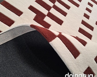 Modern Abstract Wool Area Rug: White Rust Hand-Tufted Carpet