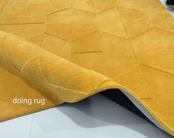 Hand Tufted Wool Rug: Pastel Yellow Geometric Design, Soft Pile Area Carpet