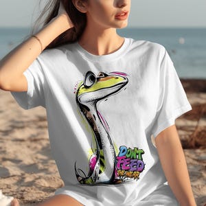 Cartoon slang T-shirt, grappig reptiel T-shirt, eigenzinnig dierenshirt, Don't Feed The Wear grafisch, uniek design T-shirt, cadeau voor slangenliefhebbers